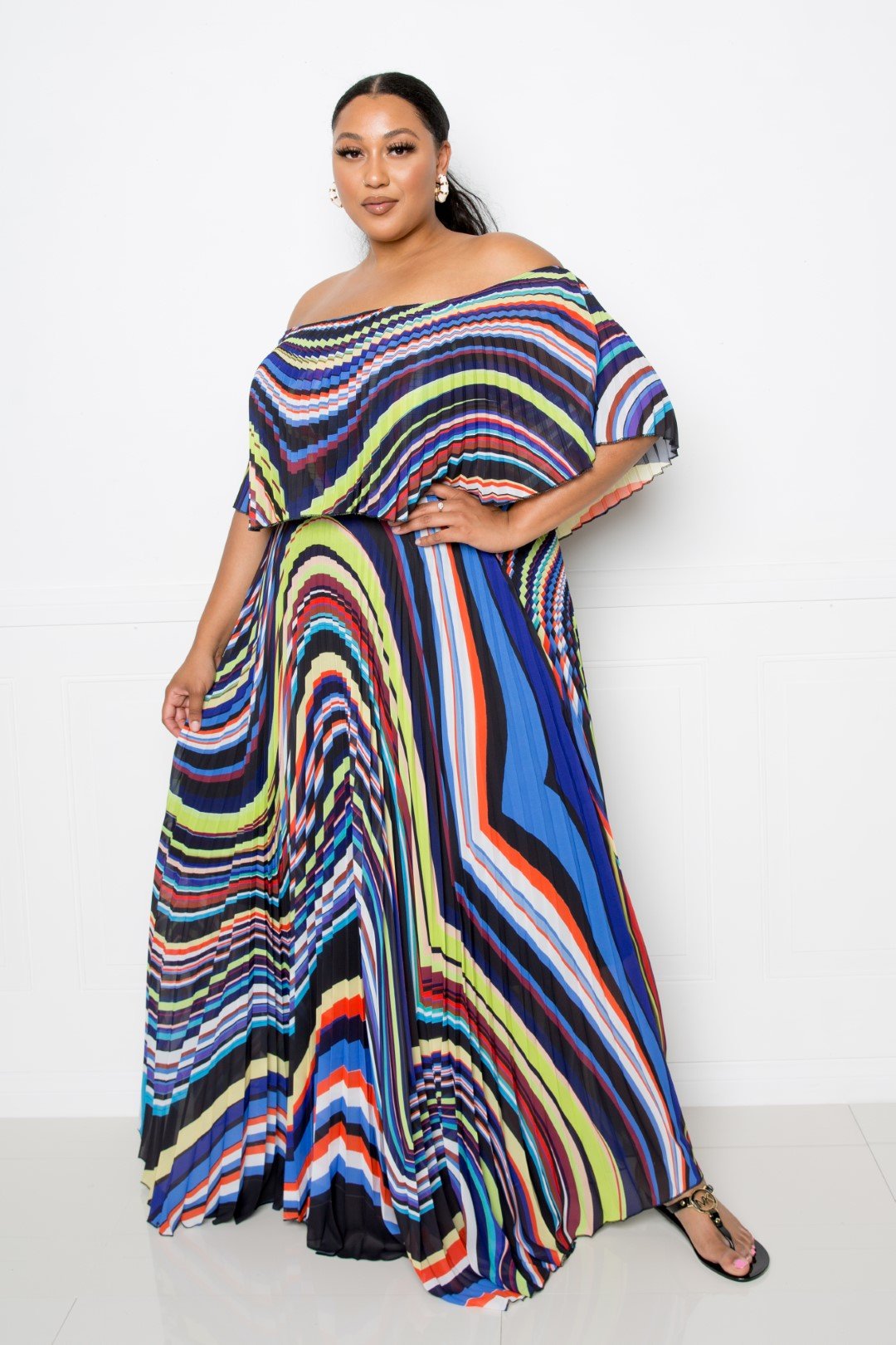 Geo Printed Off Shoulder Pleated Maxi Dress image 3